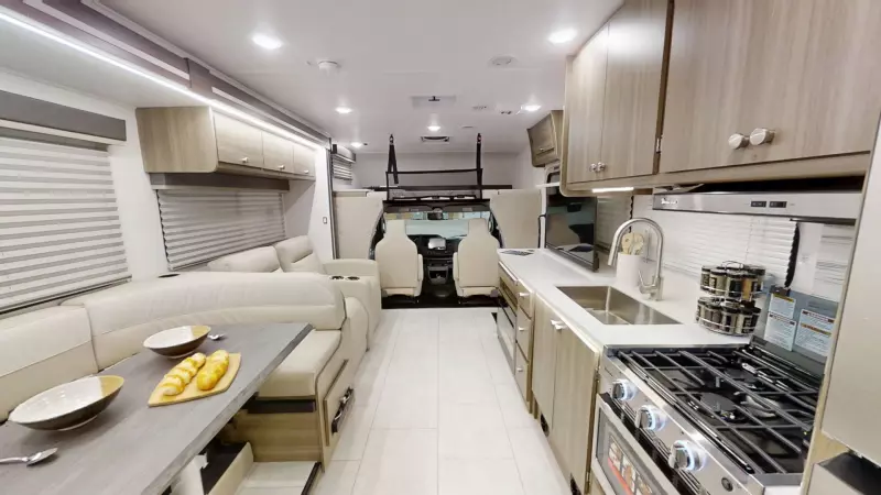 Freelander Main Room