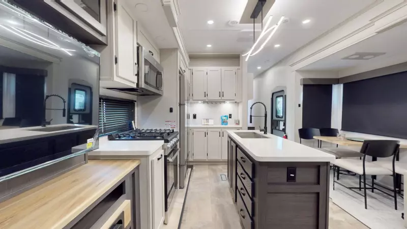 370RLLO Floorplan Main Room