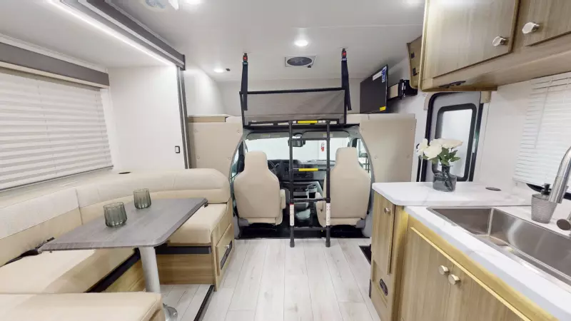 23FS - Ford E-350 Floorplan Main Room