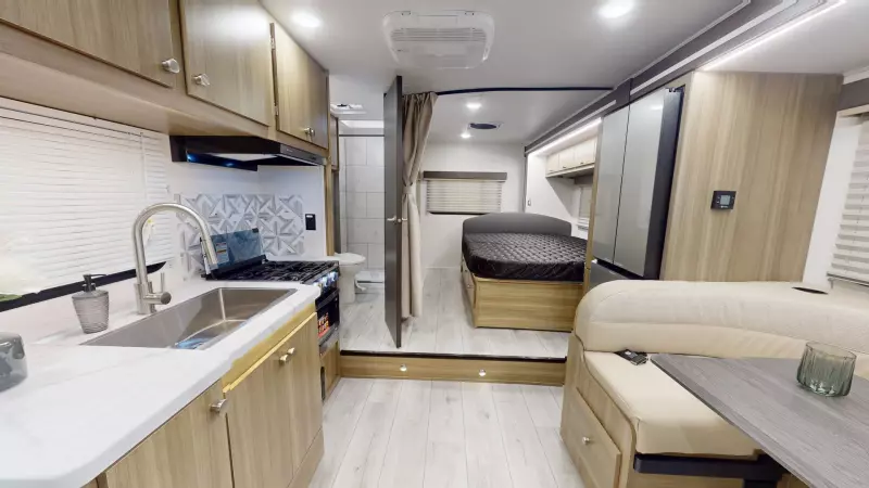 Freelander Main Room
