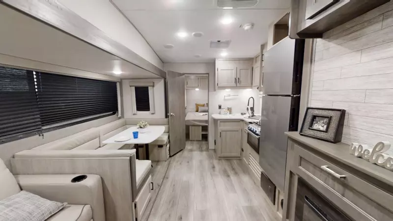 Catalina Trail Blazer Main Room