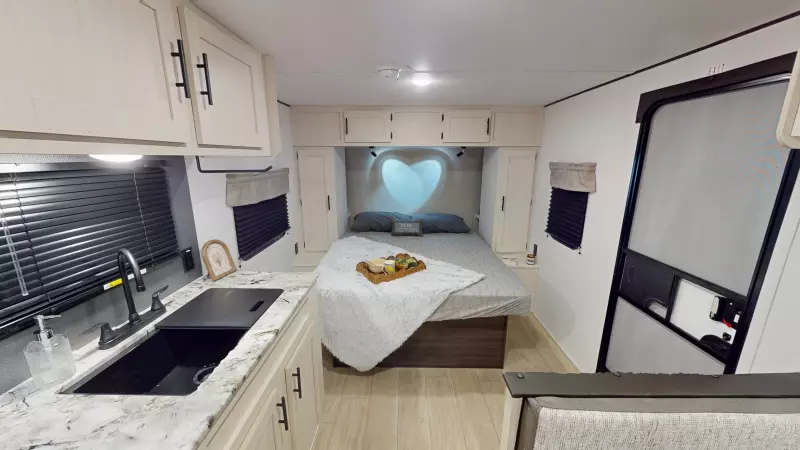 180FQ Floorplan Main Room