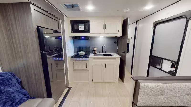 5250RS Floorplan Main Room